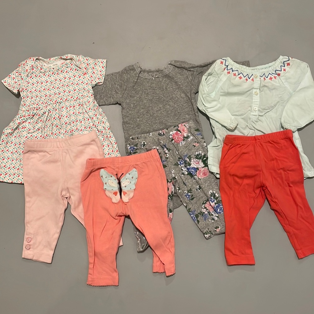 Lot of seven Carters’s pieces for baby girl